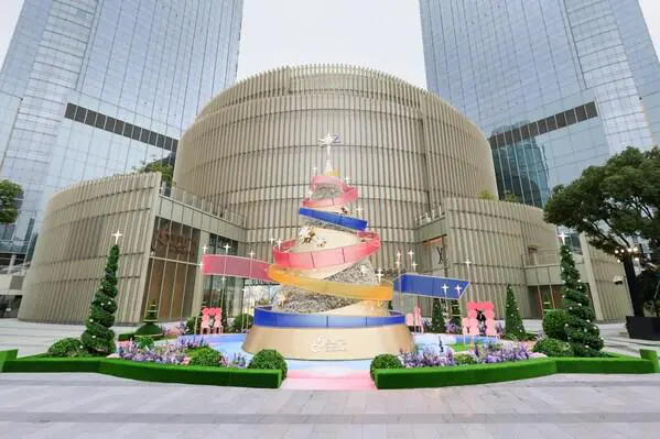 时尚在不断增长的圣诞市场中充满契机